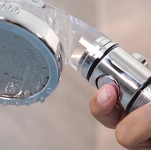 Ganz bei der Sparen von Wasser (und Geld!)