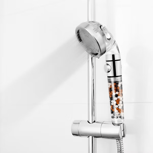 tête de douche de ruisseau en pierre installée
